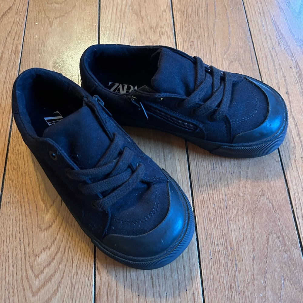 Zara Black Sneakers